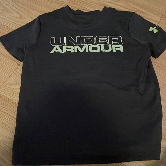 Girls T-shirt (Bin E) - Picture 1 of 1